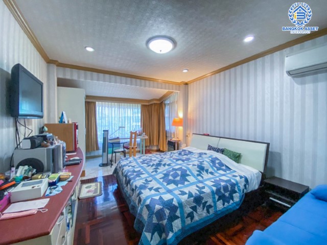 *****บ้านเดี่ยวมือสอง ! ม.ปรีชา พหลโยธิน87 เนื้อที่กว้างถึง 80.6 ตร.ว บ้านสวย สภาพดี พร้อมอยู่ เน้นความเป็นส่วนตัว รองรับทุกครอบครัวด้วยฟังก์ชั่น 3 ห้องนอน 3 ห้องน้ำ 2 ที่จอดรถ พิเศษสุดๆ โอนในปี 2564 นี้ รับทันทีทองคำแท่ง 10 บาท !! การเดินทางสะดวกสบายเข้าออกได้หลายเส้นทาง ใกล้รถไฟฟ้าสาย สีแดงเข้ม "สถานีหลักหก"